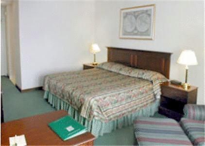 Quality Hotel & Suites Cincinnati Central West Chester Chambre photo