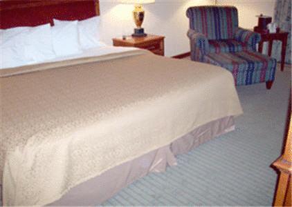 Quality Hotel & Suites Cincinnati Central West Chester Chambre photo